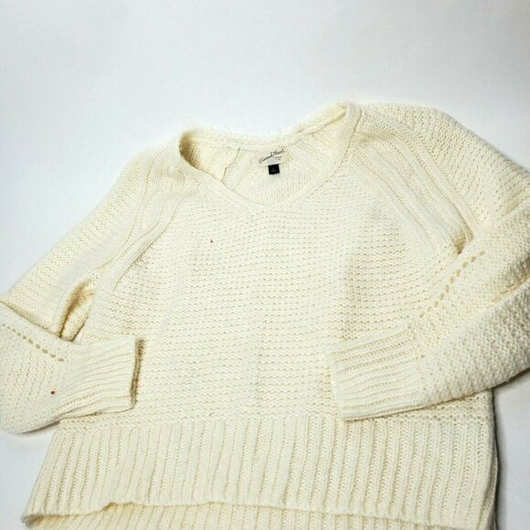 Universal Threads Women's Size Small White Sweater Soft V Neck - Picture 1 of 5